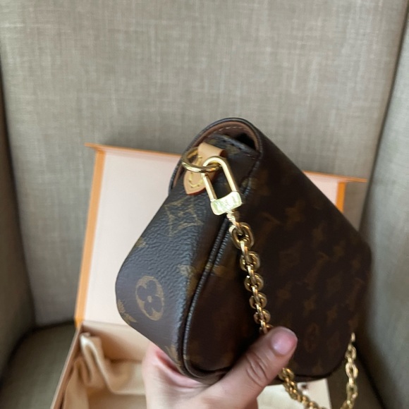 Authentic Louis Vuitton monogram wallet on chain ivy M81911 - Picture 7 of 11